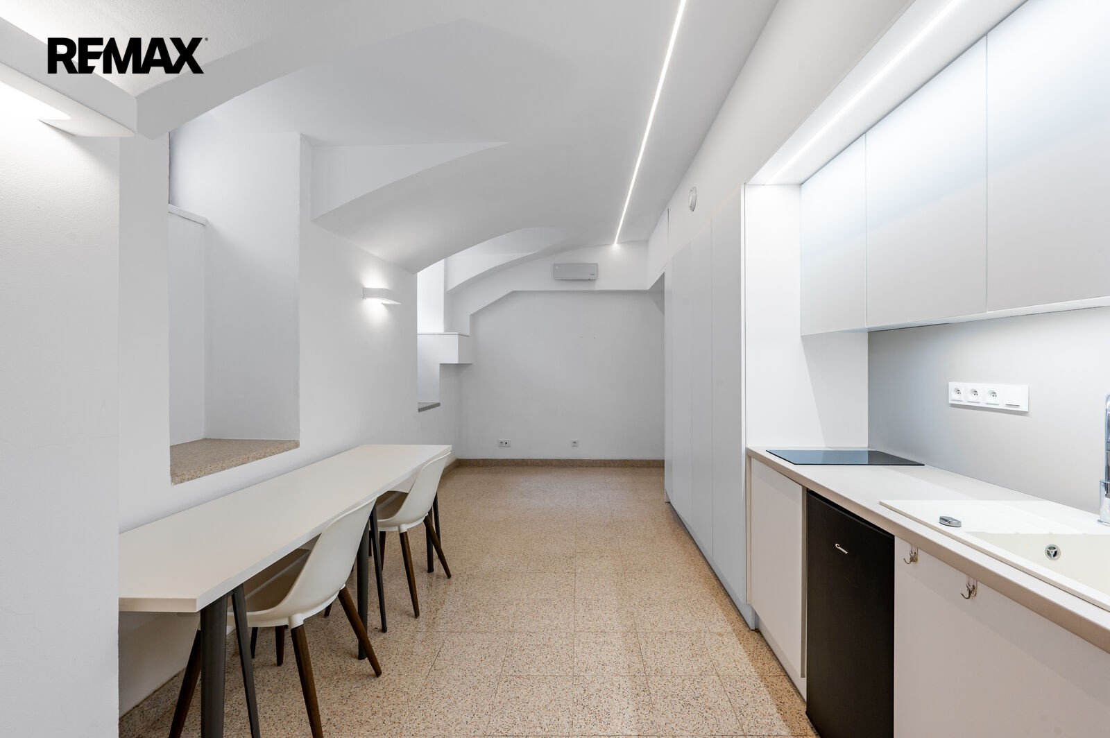Obchodní prostory · 40 m² · Veletržní 405, Praha Holešovice - 3