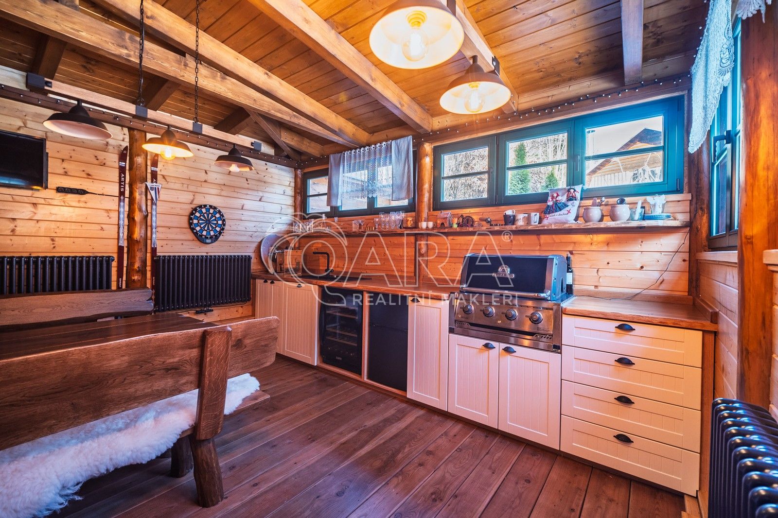 Chaty, Údolí Raků, Tehov, 88 m²