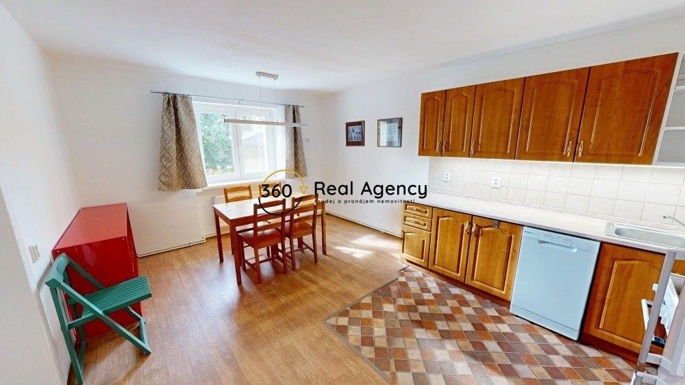 3+kk, Domažlická, Říčany, 65 m²