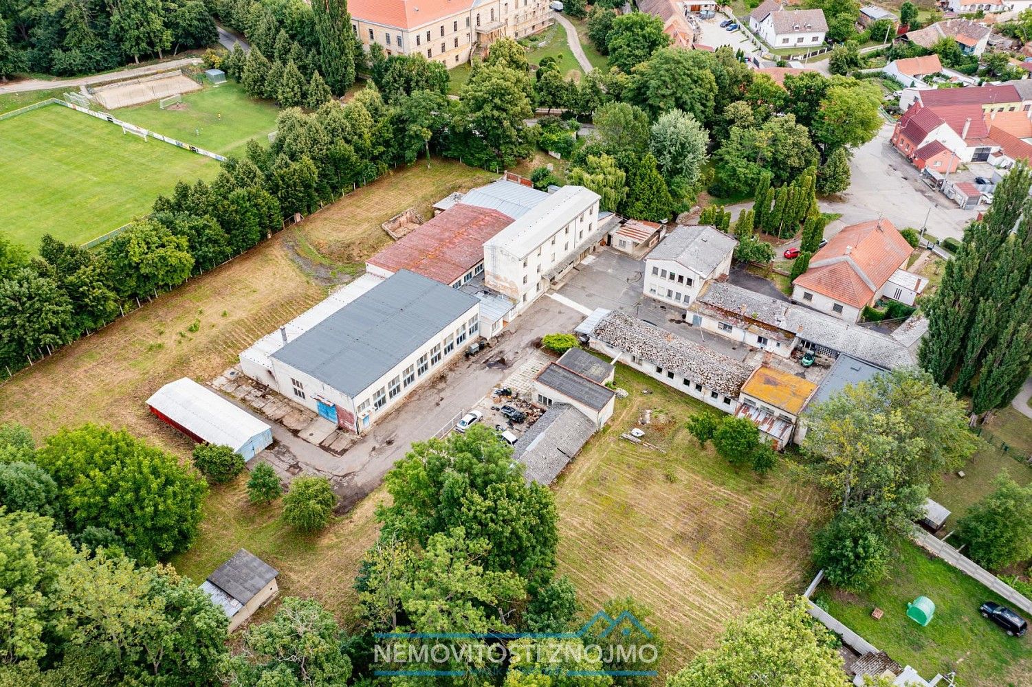Výrobní prostory, Hrušovany nad Jevišovkou, okres Znojmo, Jihomoravský kraj, 12 000 m² - 1