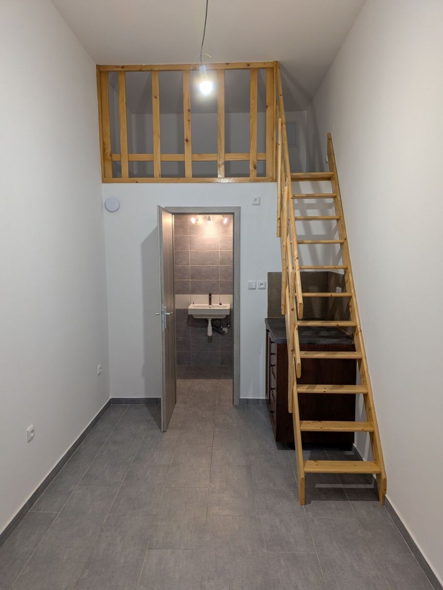 Obchodní prostory, 15 m²