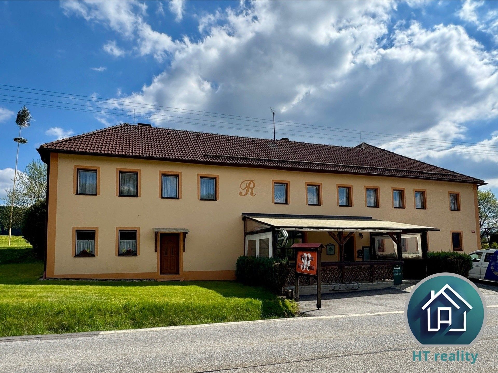 Ubytovací zařízení, Blatná, Frymburk, 314 m²