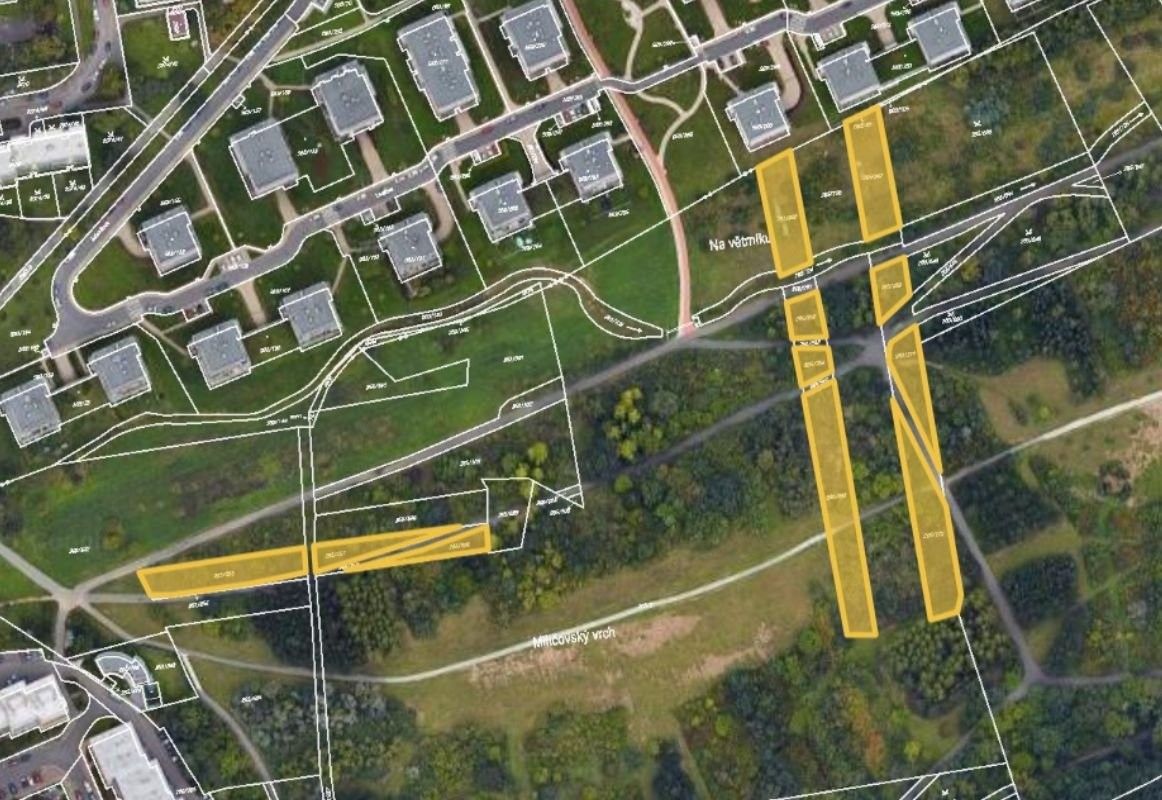 Louky, Praha, 5 802 m²