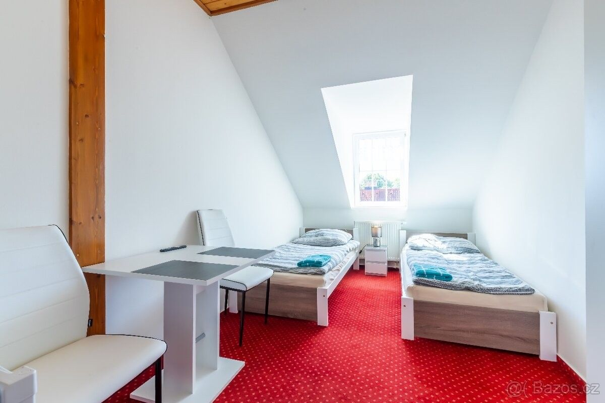 Byty, Jinočany, 252 25