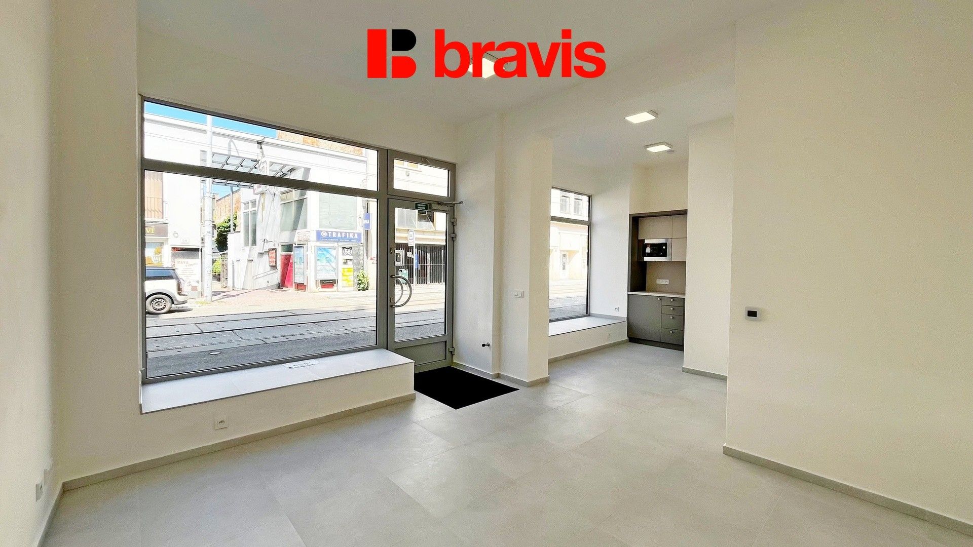 Obchodní prostory, Dukelská třída, Brno, 28 m²