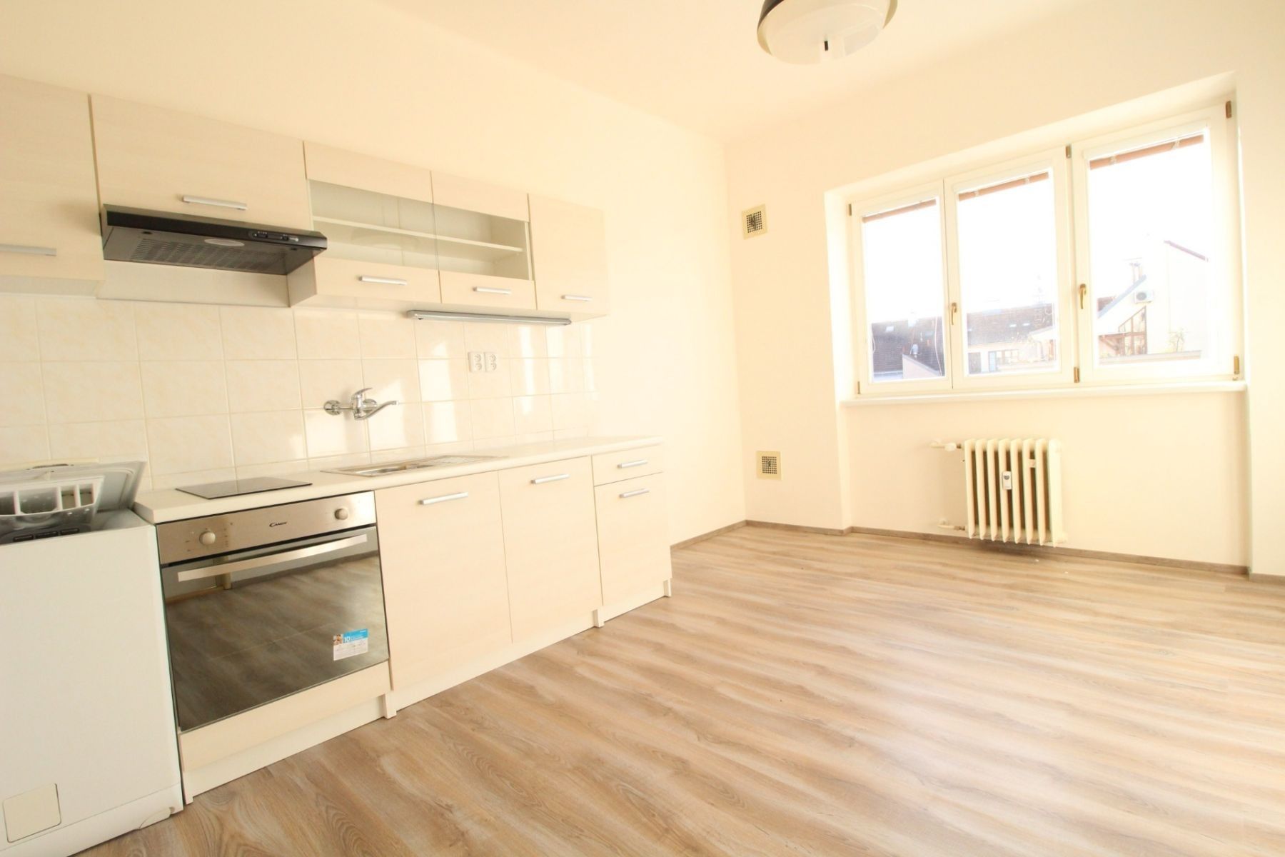 1+1, náměstí 14. října, Praha - Smíchov, 43 m² - 1