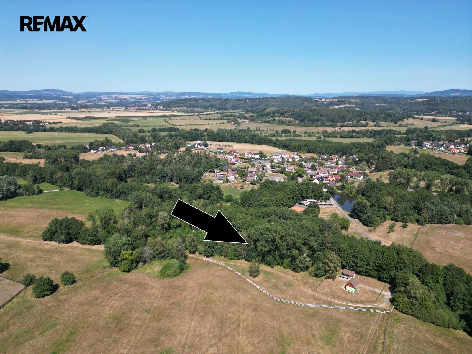Les, 1 690 m²