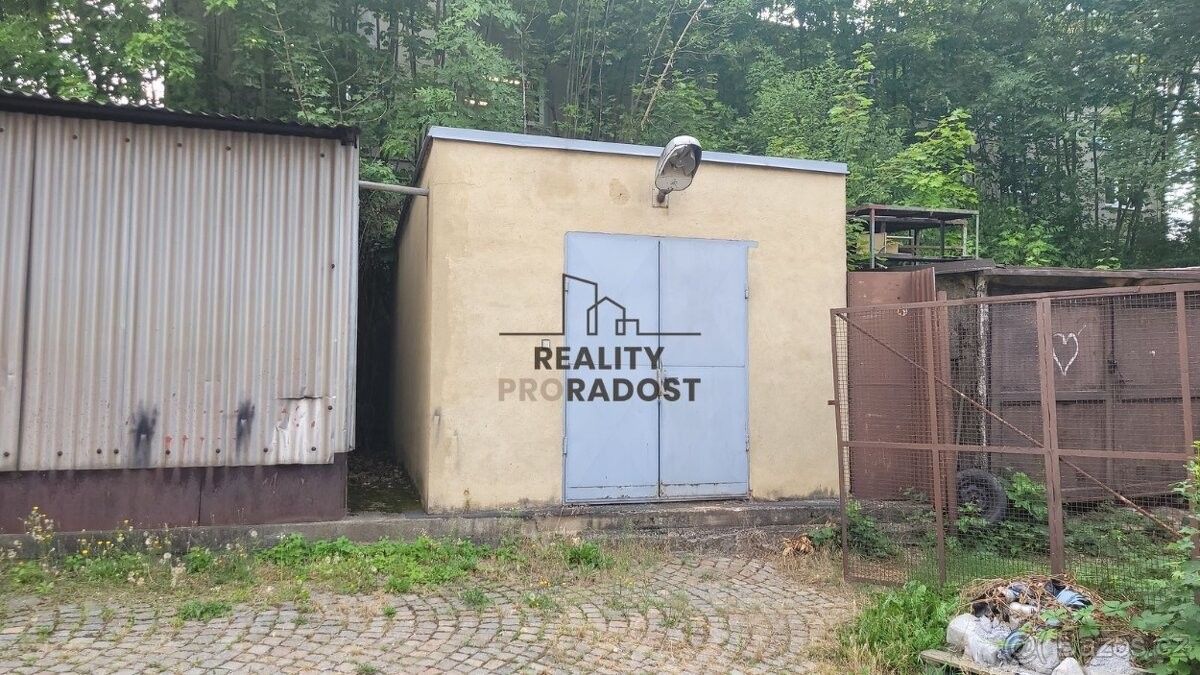 Sklady, Blansko, 678 01