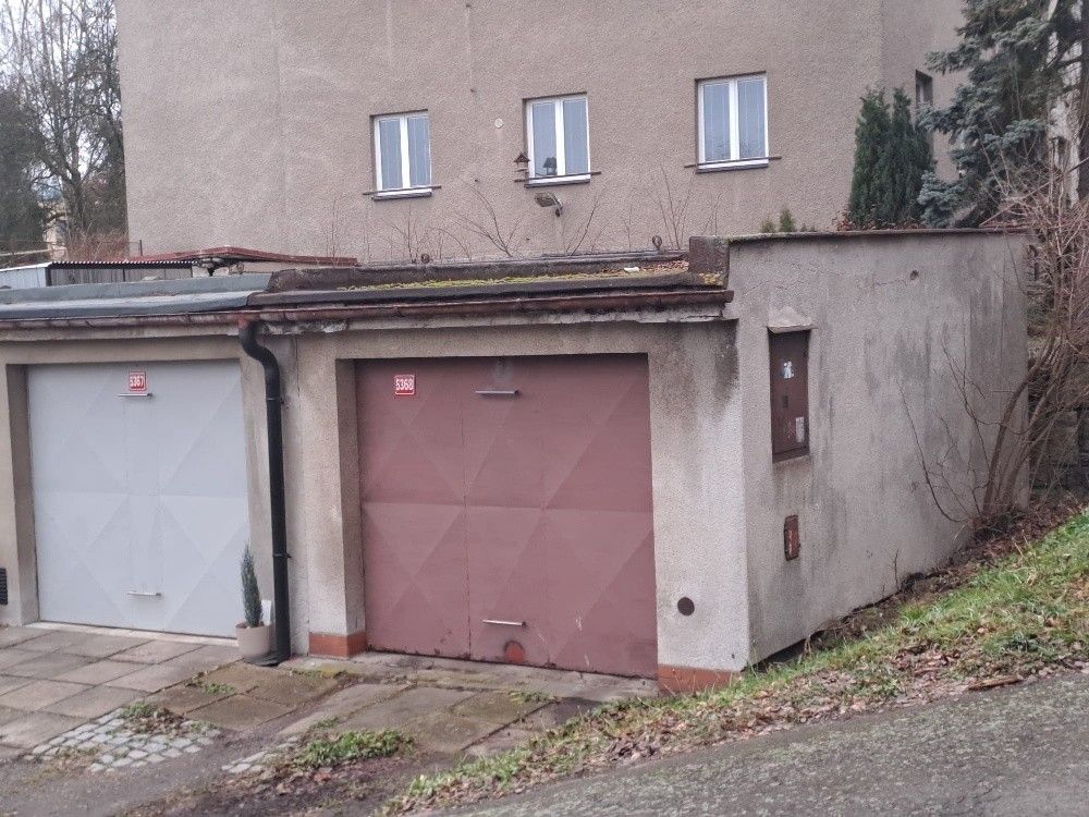 Garáž