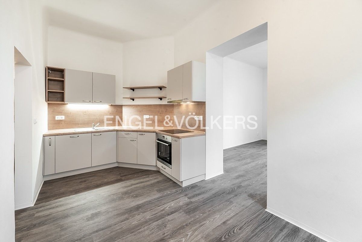 Pronájem byt 2+1 - Podskalská 1909, Praha, 63 m²