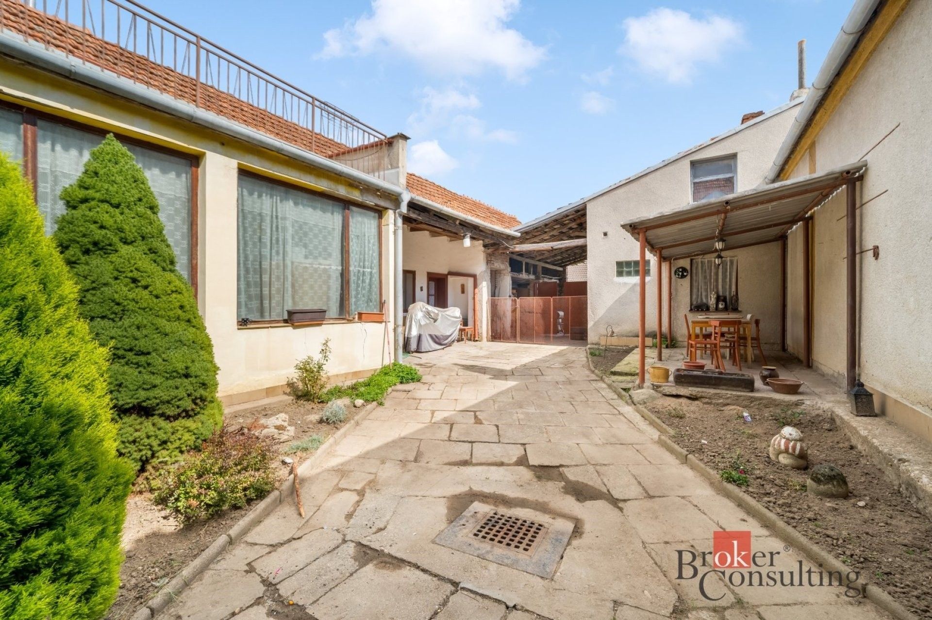 Prodej rodinný dům - Nová, Blučina, 220 m² - 5