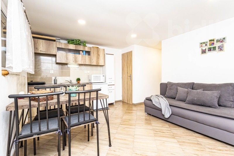 Prodej chata - Zahrádkářská osada Zlatá růže 438, Hradec Králové, 40 m²