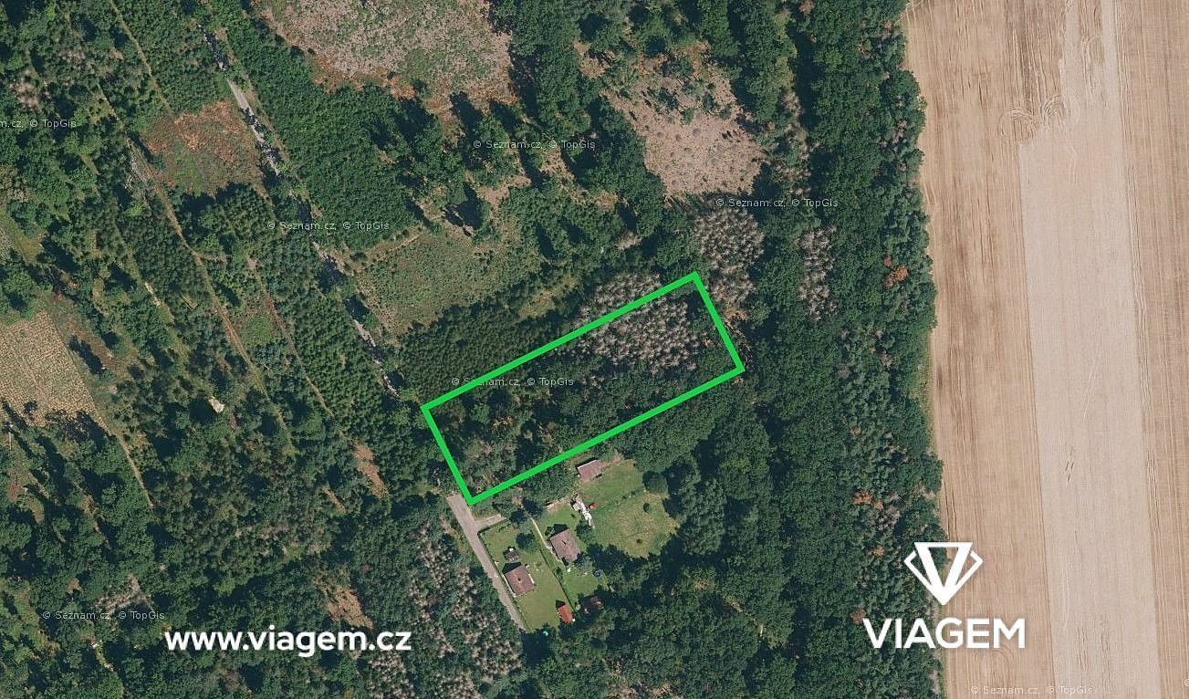 Les, 3 794 m²