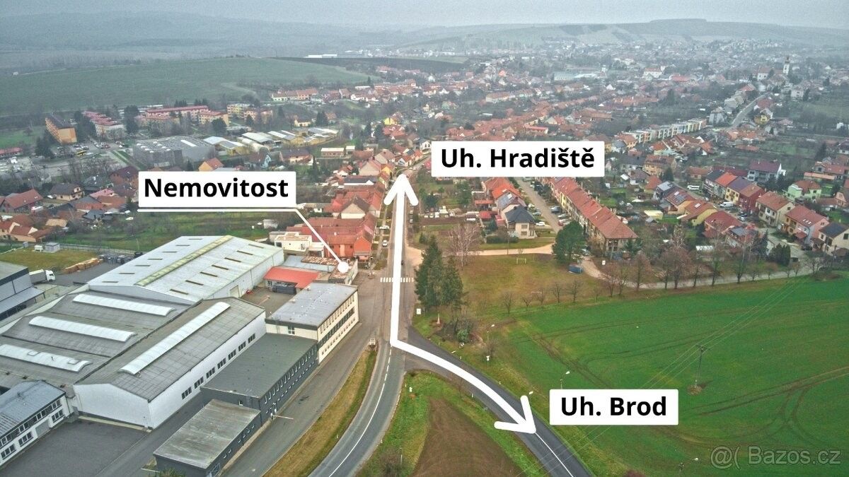 Pronájem obchodní prostory - Hluk, 687 25