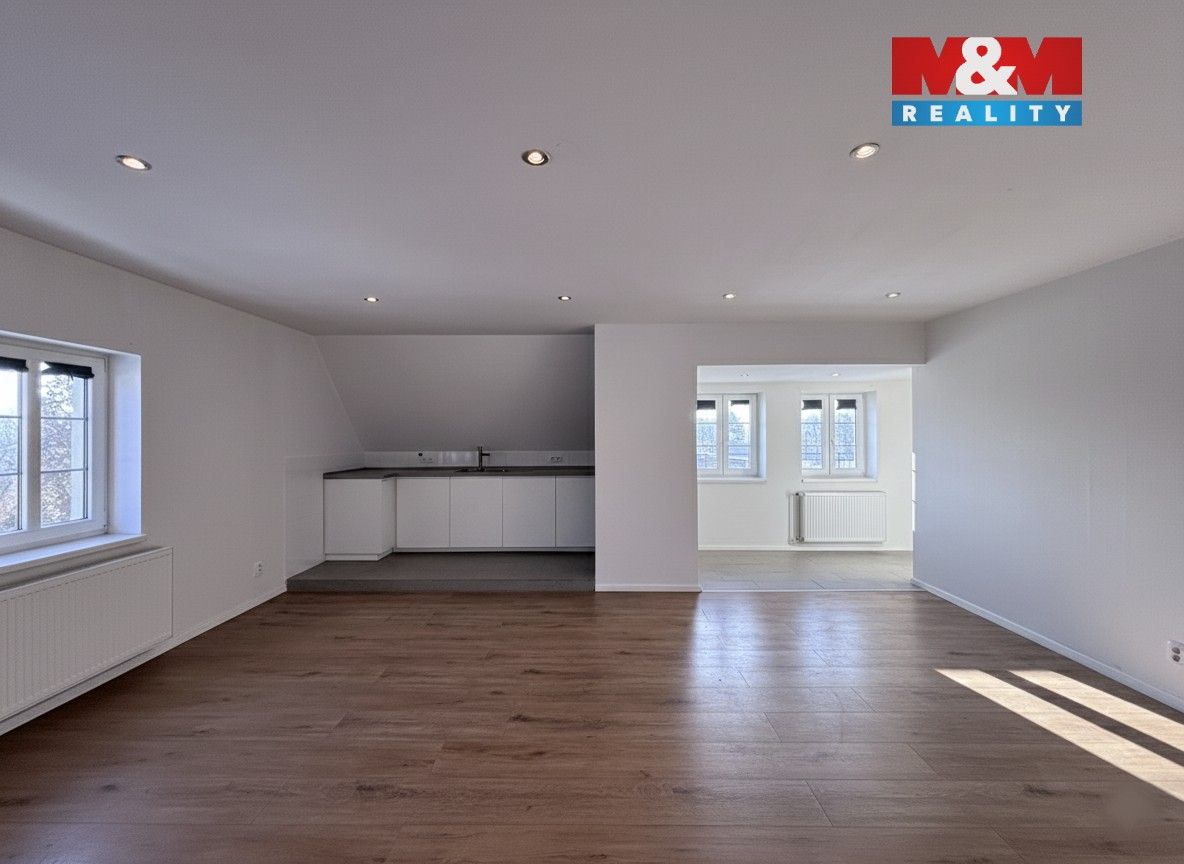 Byt 1+kk · 65 m² · Nádražní, Zákupy - 4