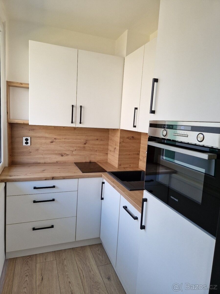 Byty, Pardubice, 530 09