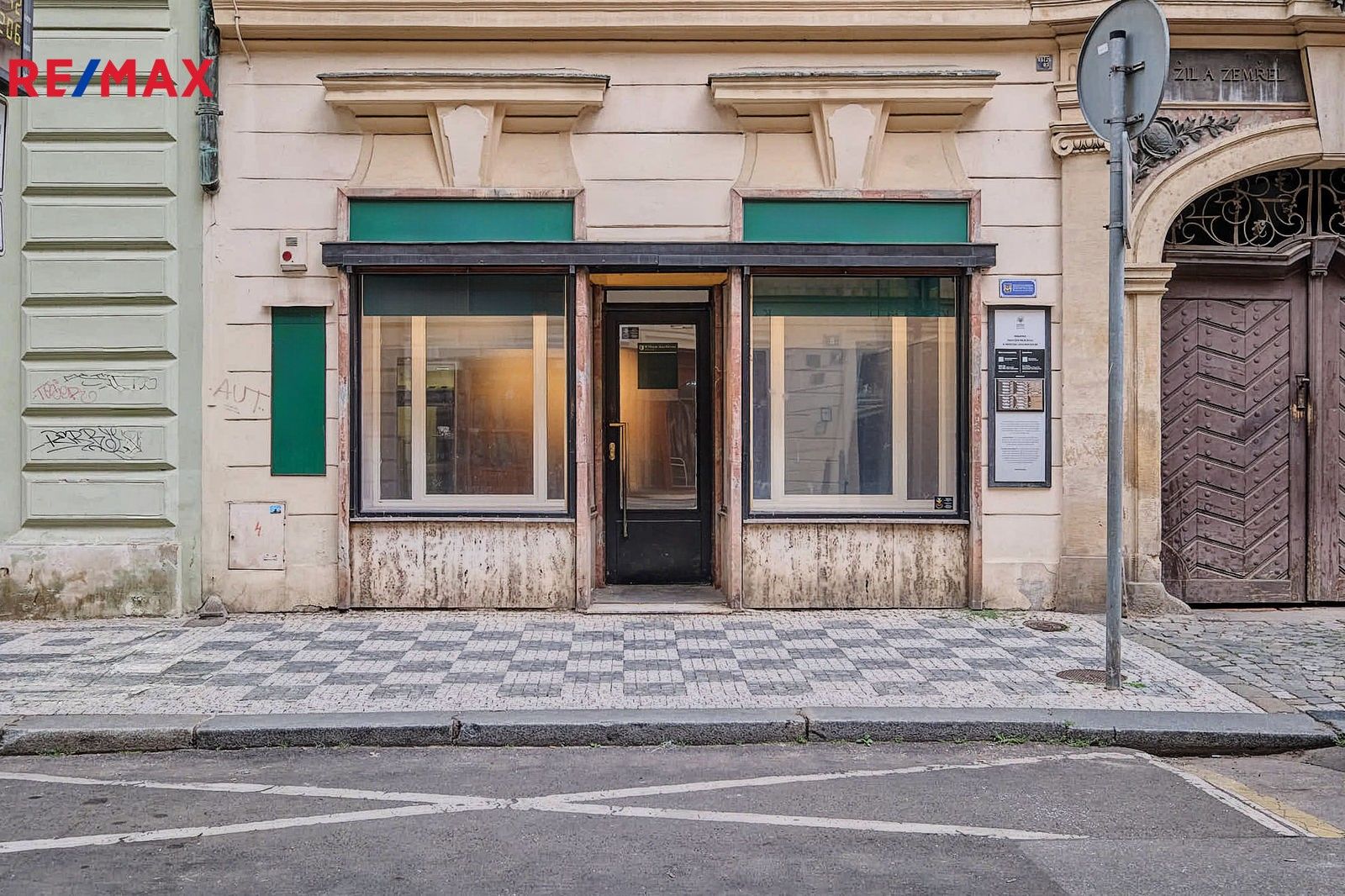 Pronájem obchodní prostory - Palackého, Praha, 38 m²