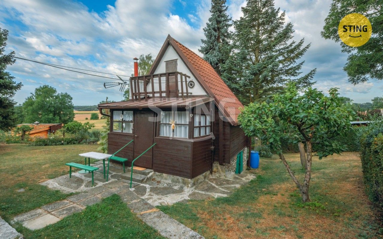 Chaty, Počaply, Sezemice, 35 m² - 2