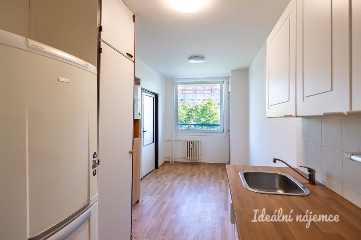 Pronájem byt 3+1 - Brandlova, Praha, 69 m² - 2