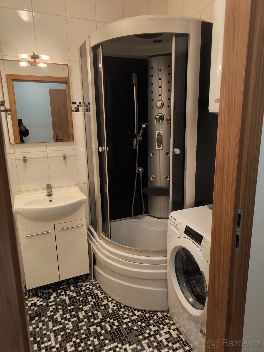 Pronájem byt - Velké Pavlovice, 691 06