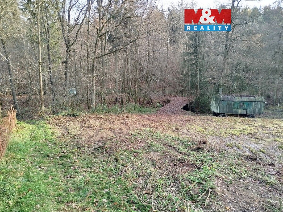 Zahrady, Senohraby, 251 66