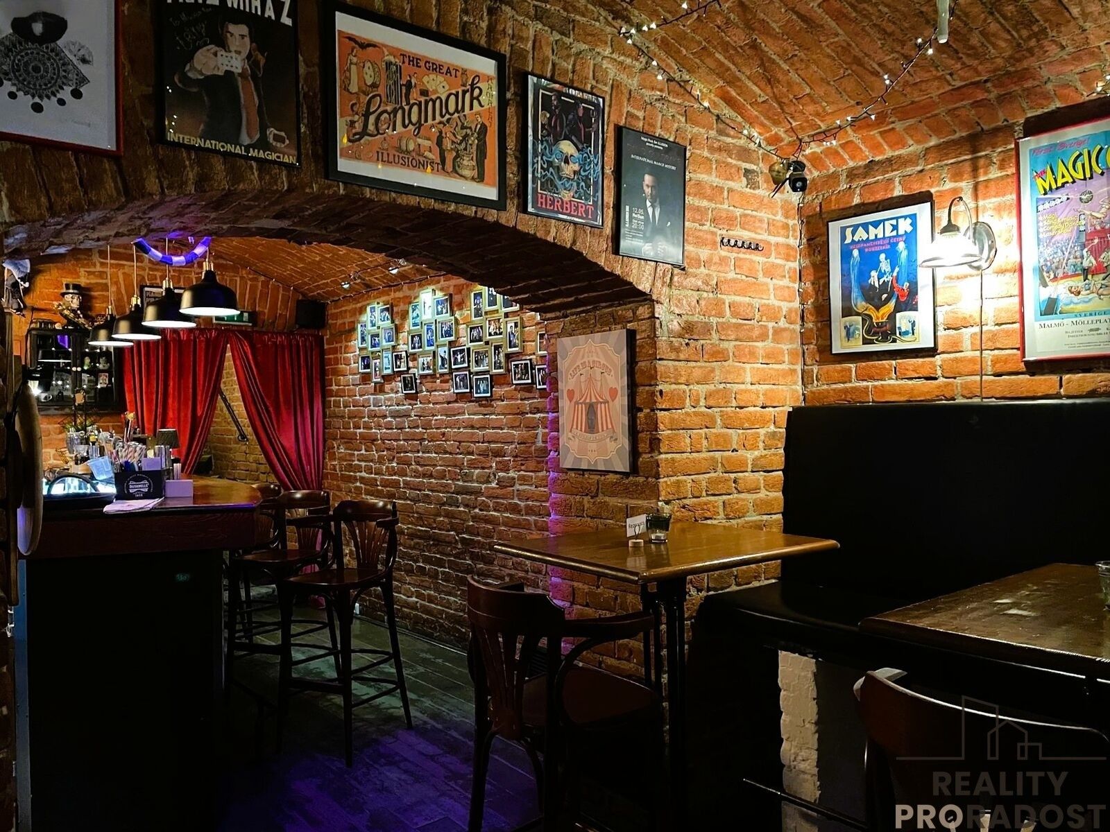 Restaurace · 110 m² · Kurta Konráda, Praha Libeň - 3