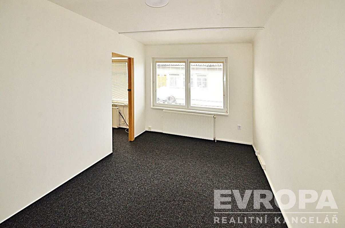 Kancelář · 44 m² · Praha - Ďáblice, okres Praha 8, Hlavní město Praha - 3