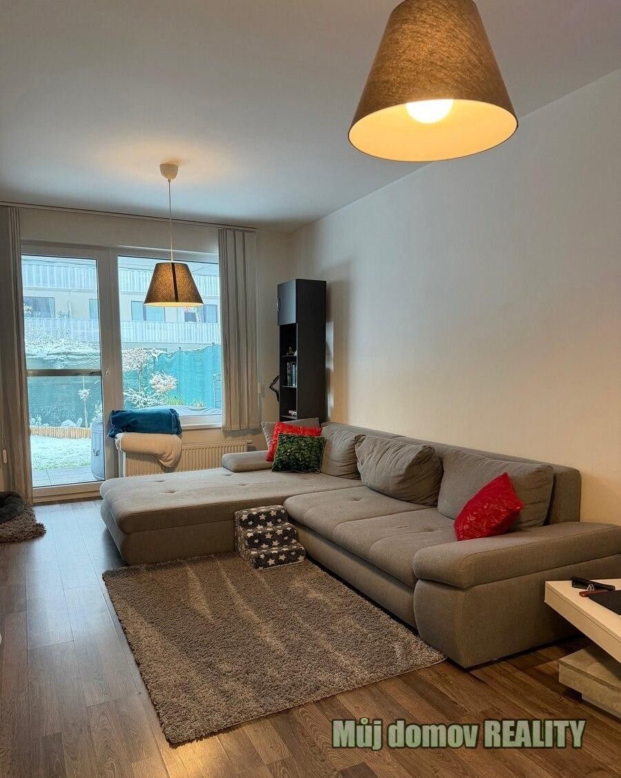 3+kk, Zvěřinova, Praha, 78 m²