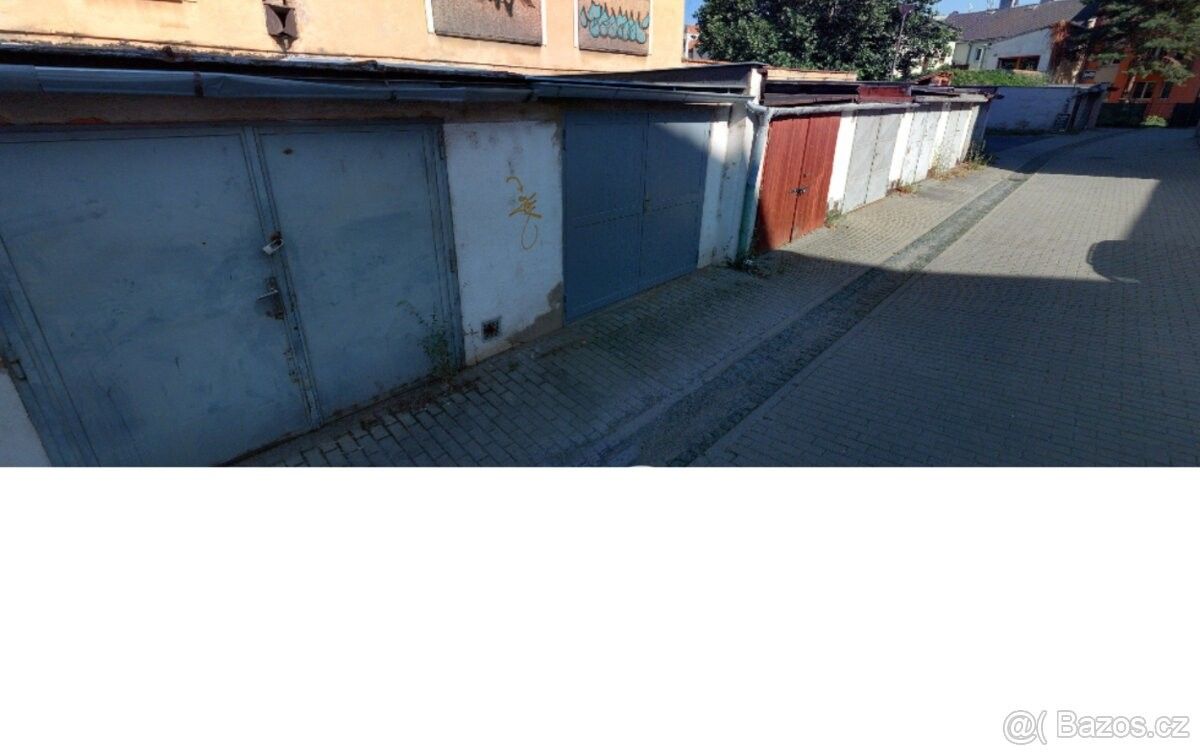 Garáže, Opava, 746 01