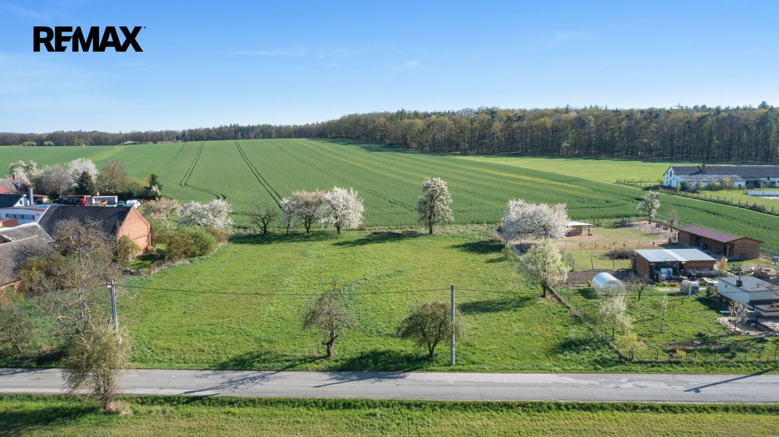 Pozemek pro bydlení, 863 m²