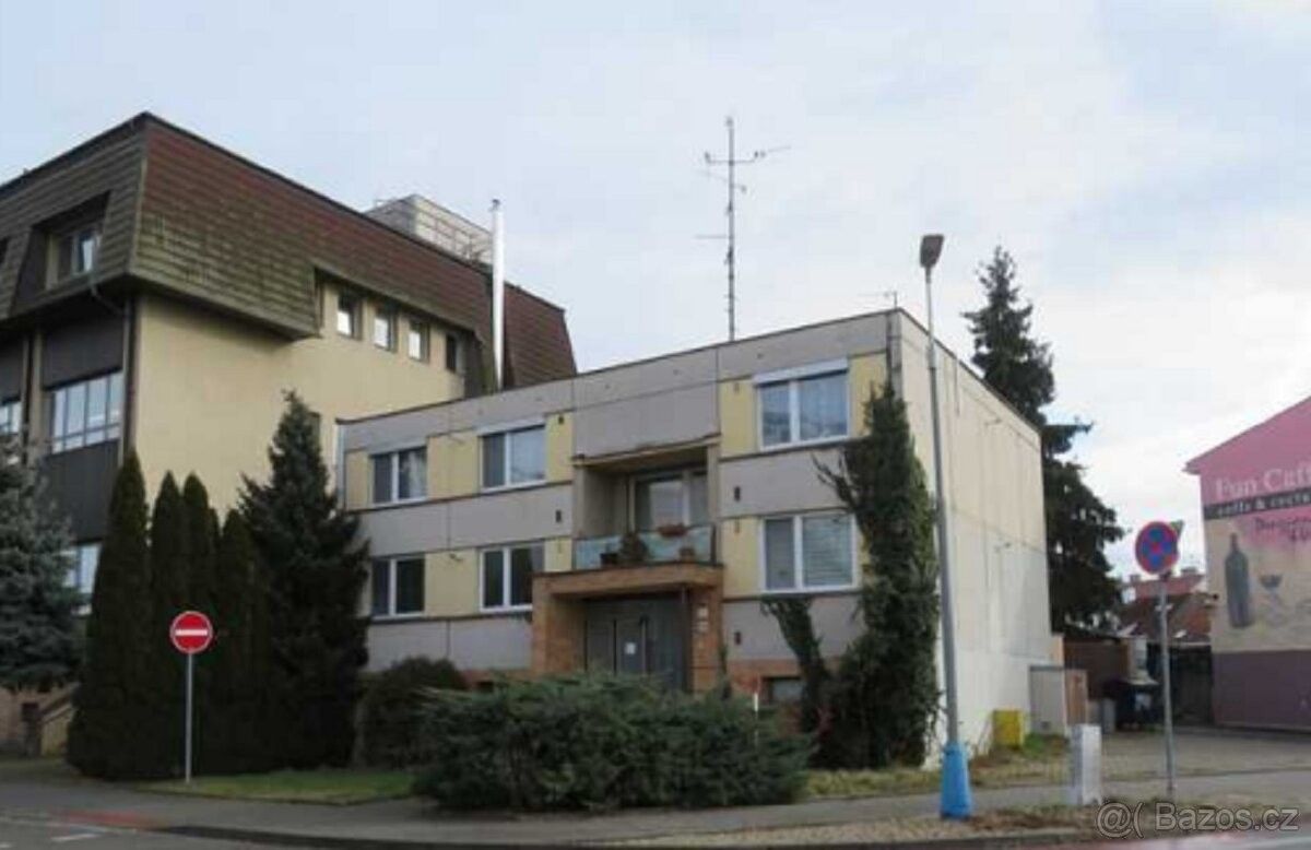 Byty, Břeclav, 690 02