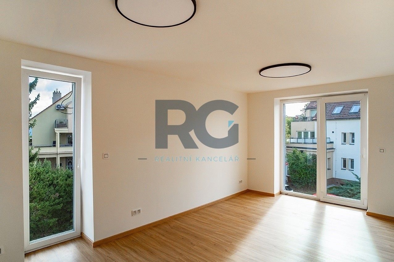 1+kk, Velešínská 405, Praha Letňany, 34 m² - 1