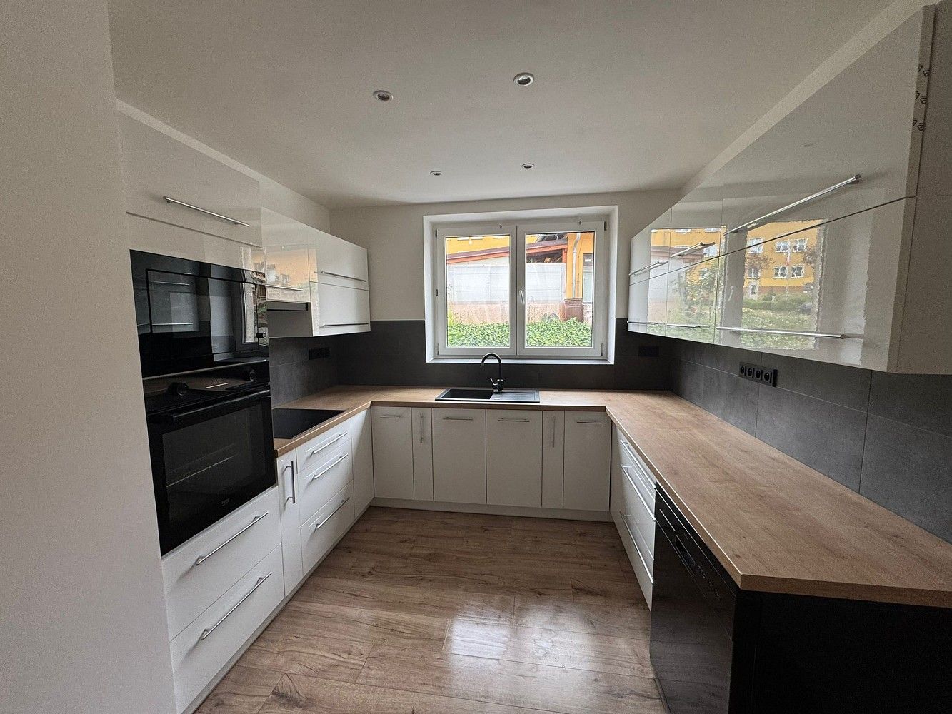 3+1, Habartov, okres Sokolov, Karlovarský kraj, 89 m² - 1