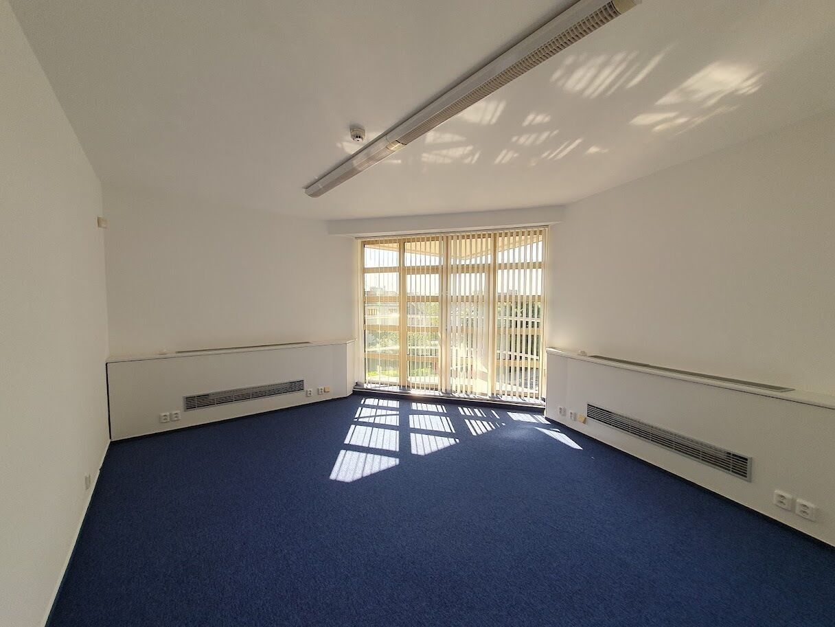 Pronájem kancelář - Michelská, Praha, 65 m²