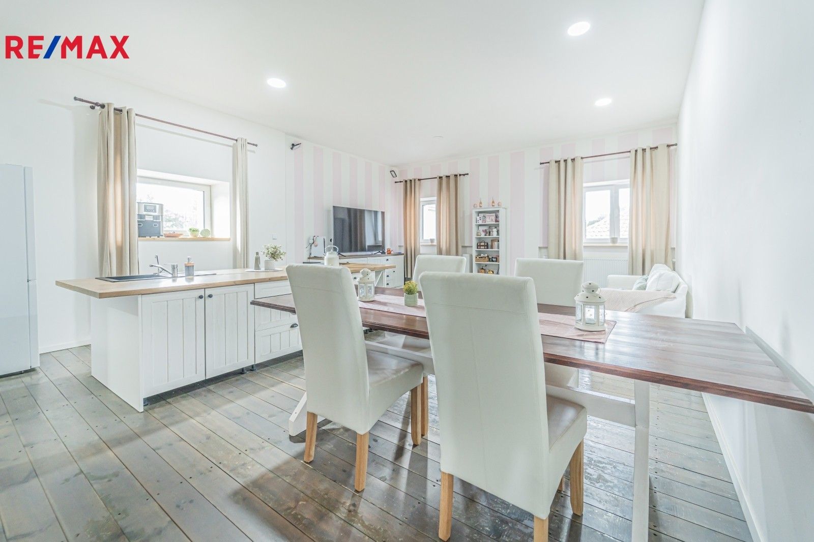 Prodej rodinný dům - Náměstí J. Š. Baara, Klobuky, 108 m²