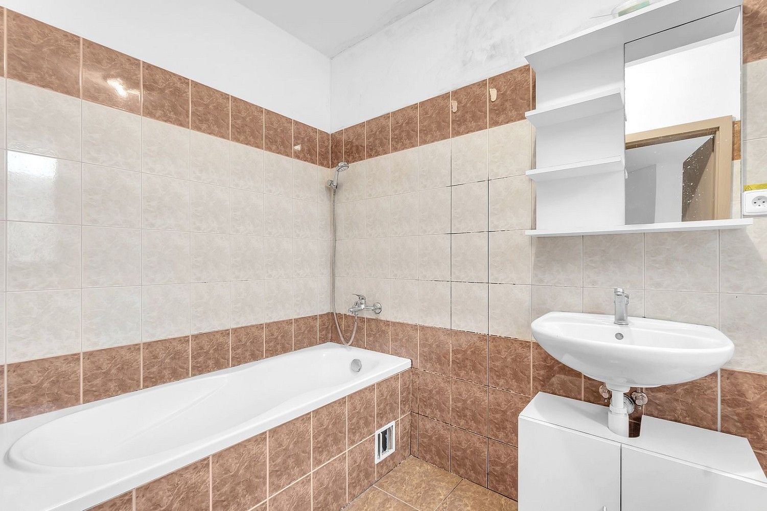 2+kk, Sychrova, Ústí nad Orlicí, 54 m² - 1