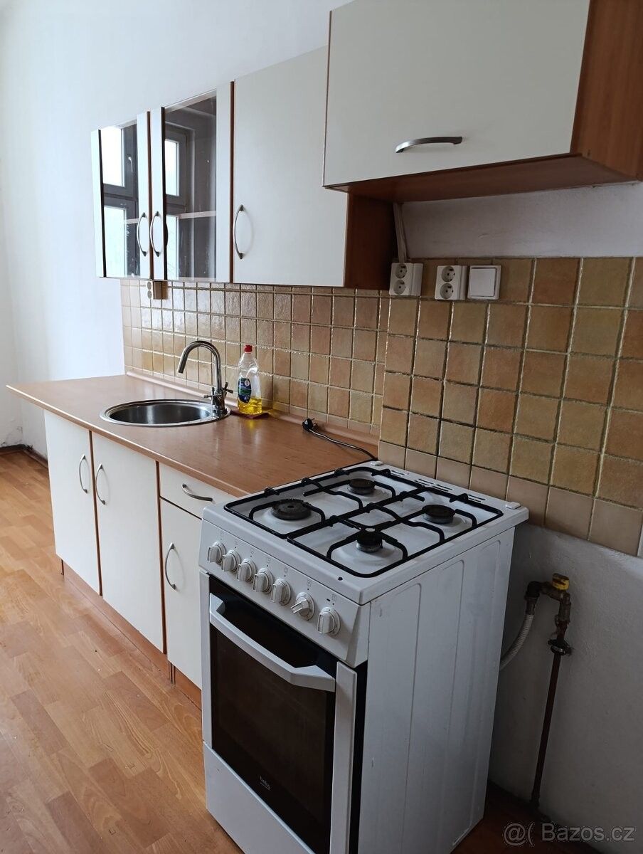 Byty, Karlovy Vary, 360 05