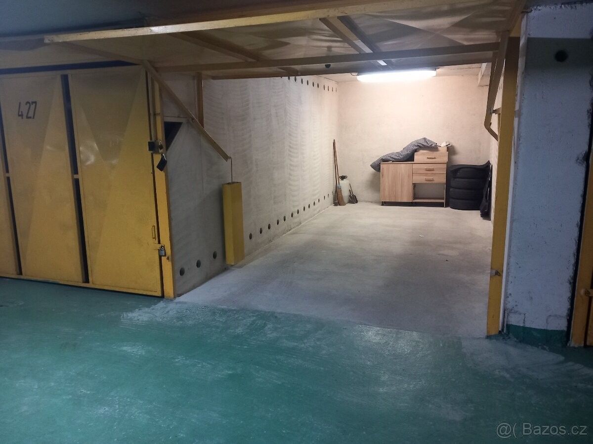 Pronájem garáž - Praha, 180 00