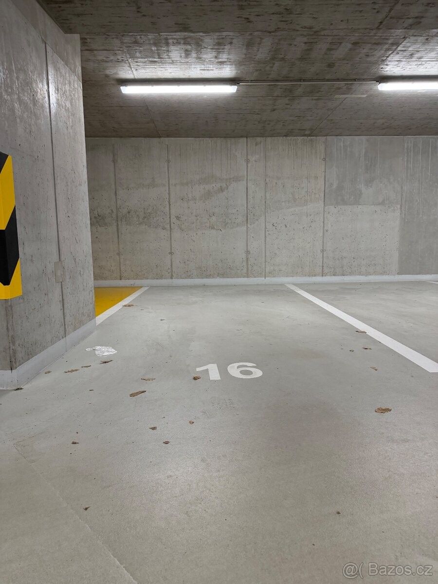 Garáže, Praha, 198 00