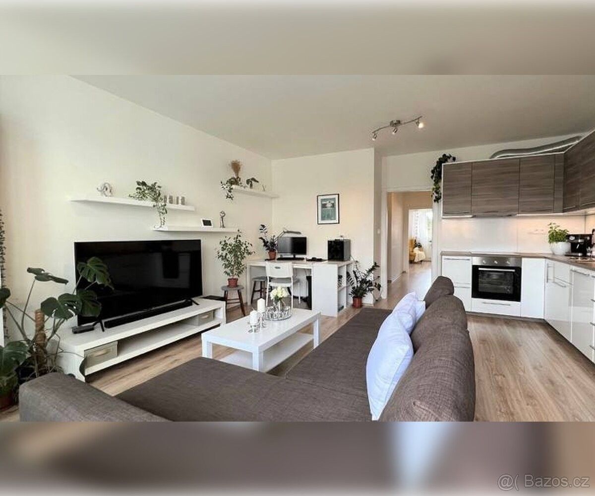 Pronájem byt - Praha, 130 00