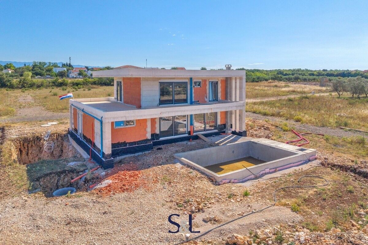 Prodej rodinný dům - 987 66, Zahraničí - 5