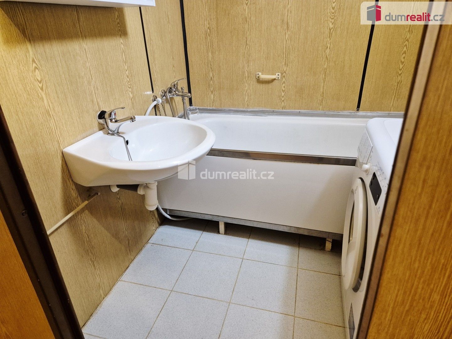 Pronájem byt 3+1 - Lhenická, České Budějovice, 52 m²