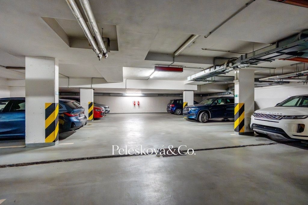 Garáž, 18 m²