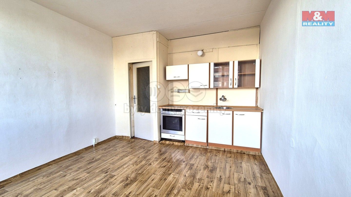 Pronájem byt 1+kk - M. G. Dobnera, Most, 22 m²