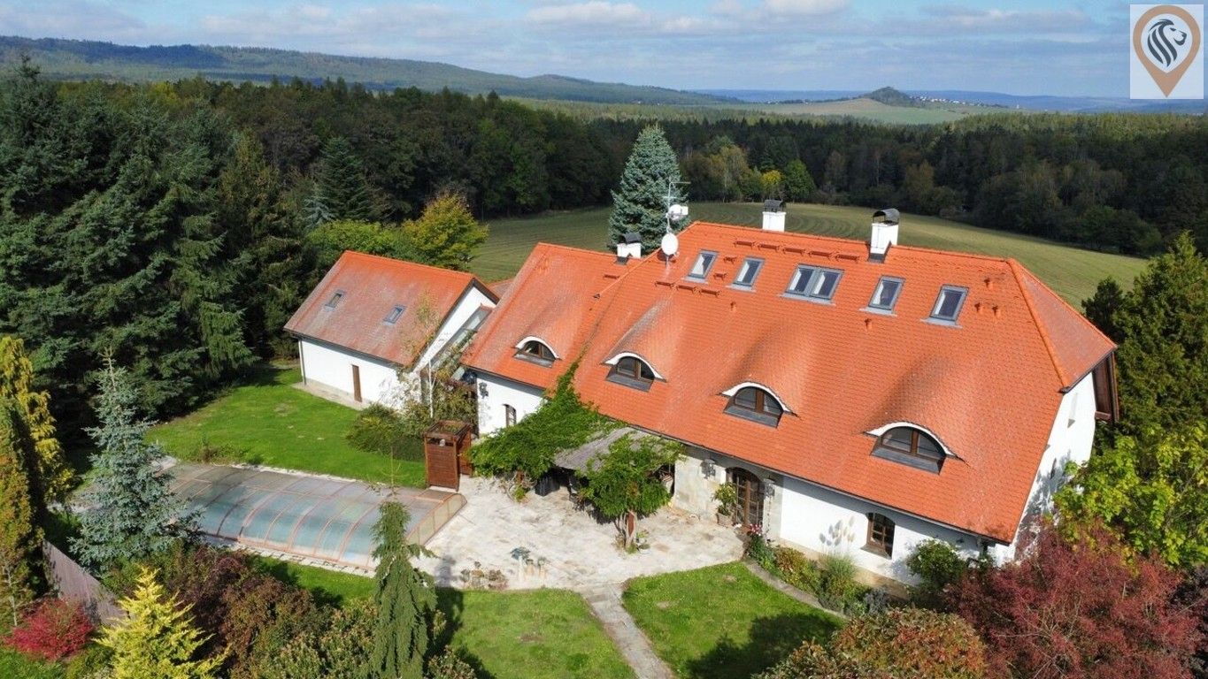 Rodinné domy, Svatá, 576 m²