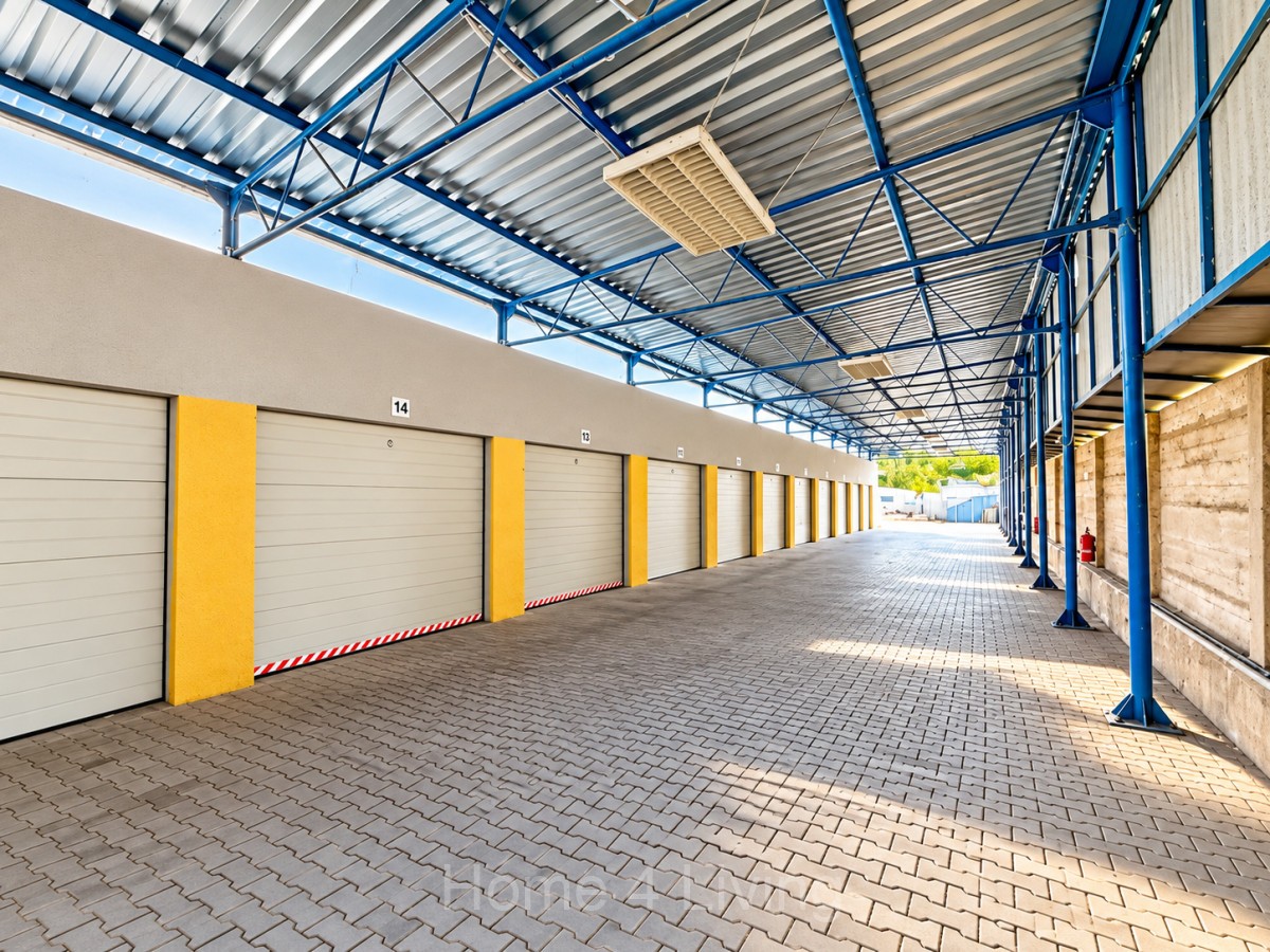 Sklad · 667 m² · Podnásepní, Brno - 4