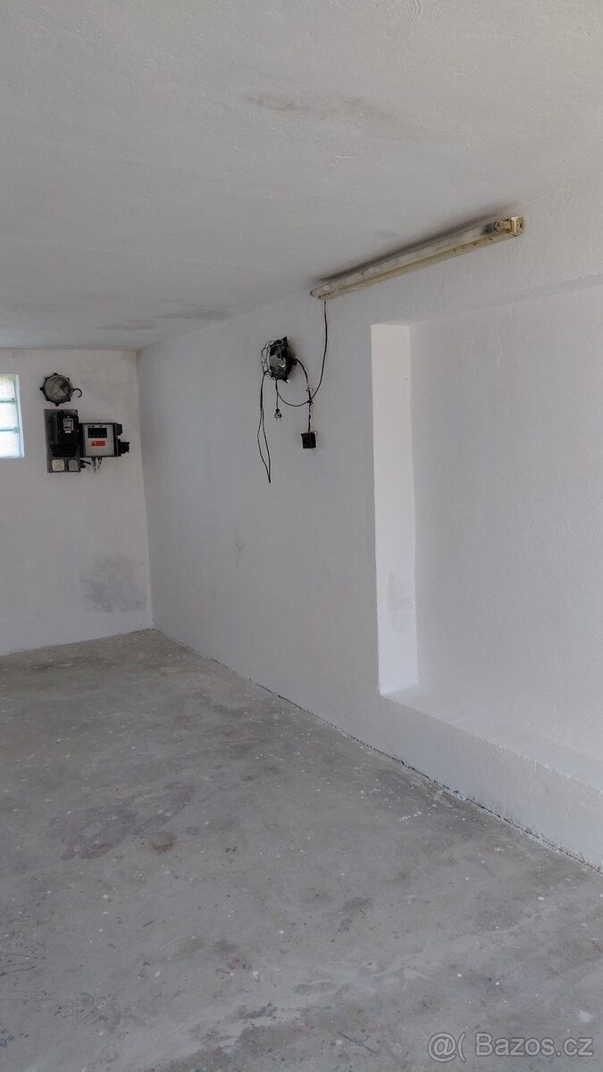 Garáže, Boskovice, 680 01 - 2