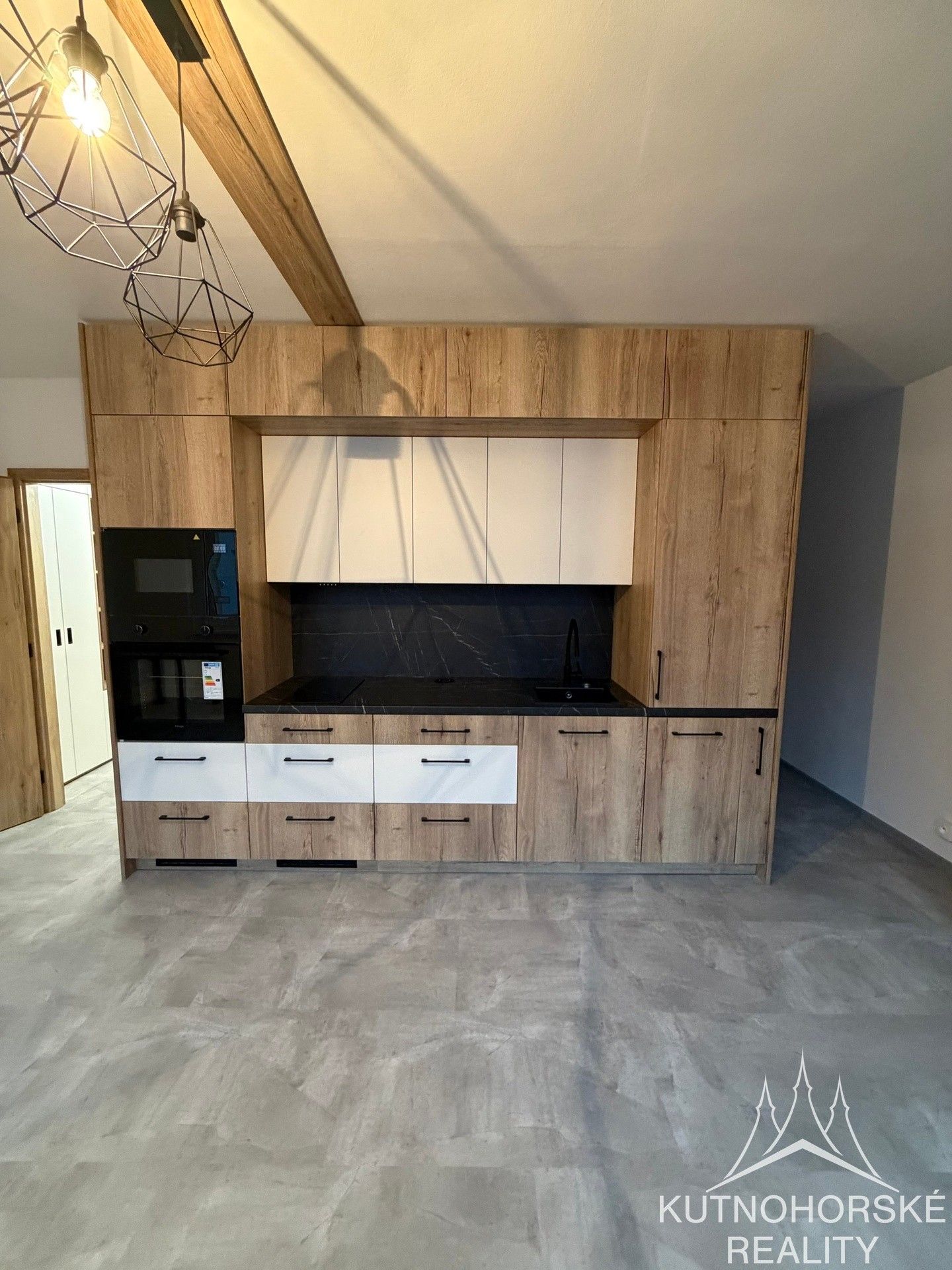 1+kk, R. Těsnohlídka, Čáslav, 33 m²