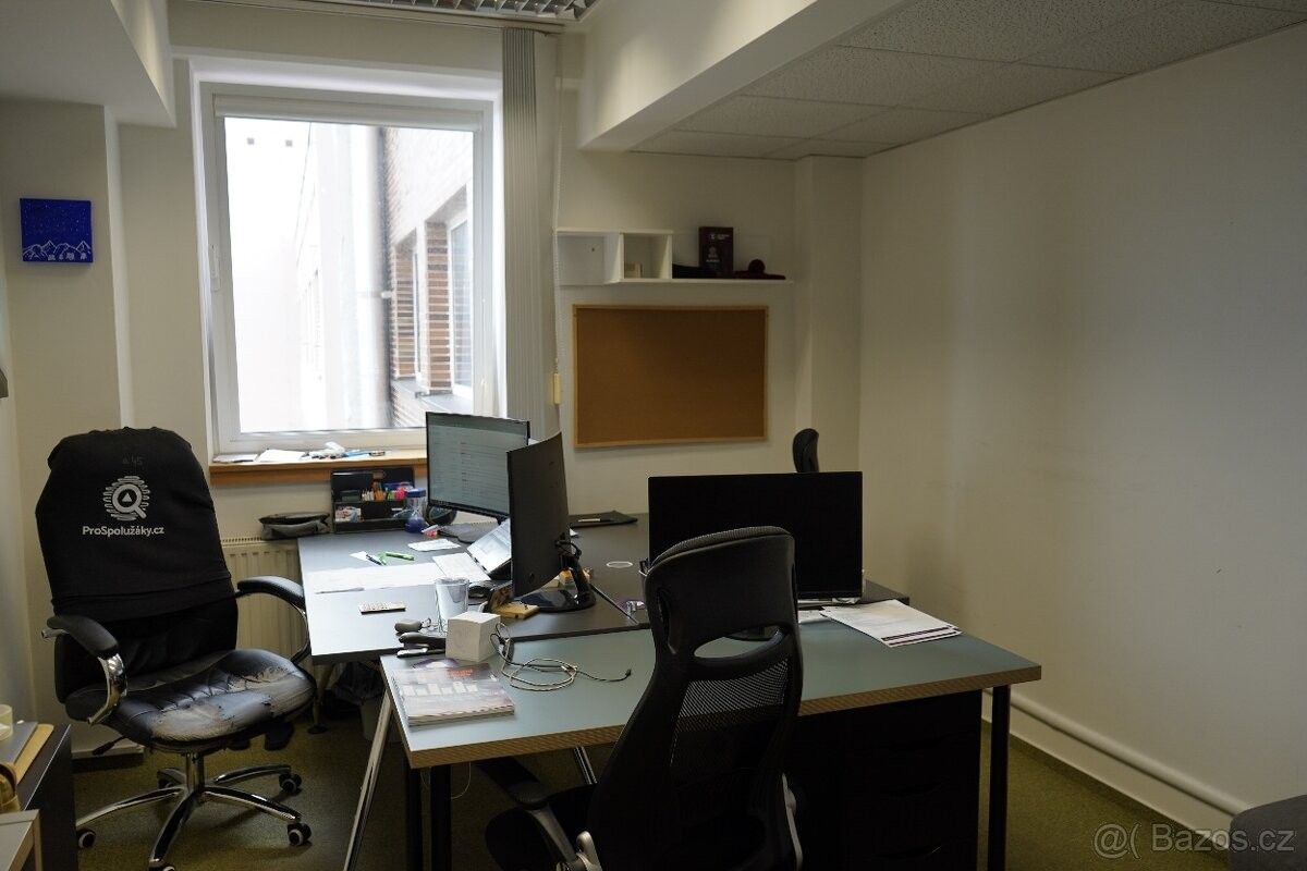 Pronájem kancelář - Hradec Králové, 500 02, 16 m²