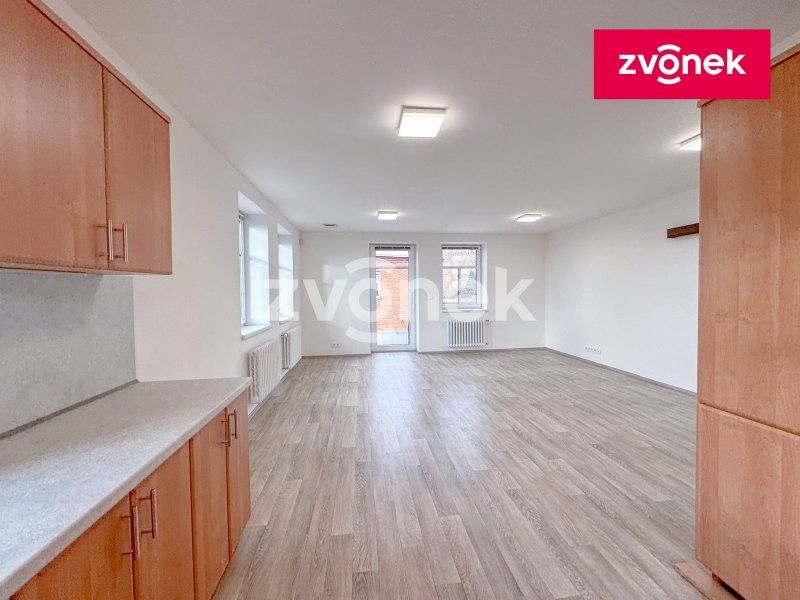 Pronájem byt 4+kk - Nad Ovčírnou III 2470, Zlín, 81 m²